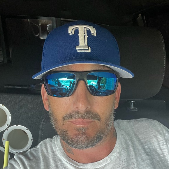 Meet your Posher, Josh - Picture 2 of 2